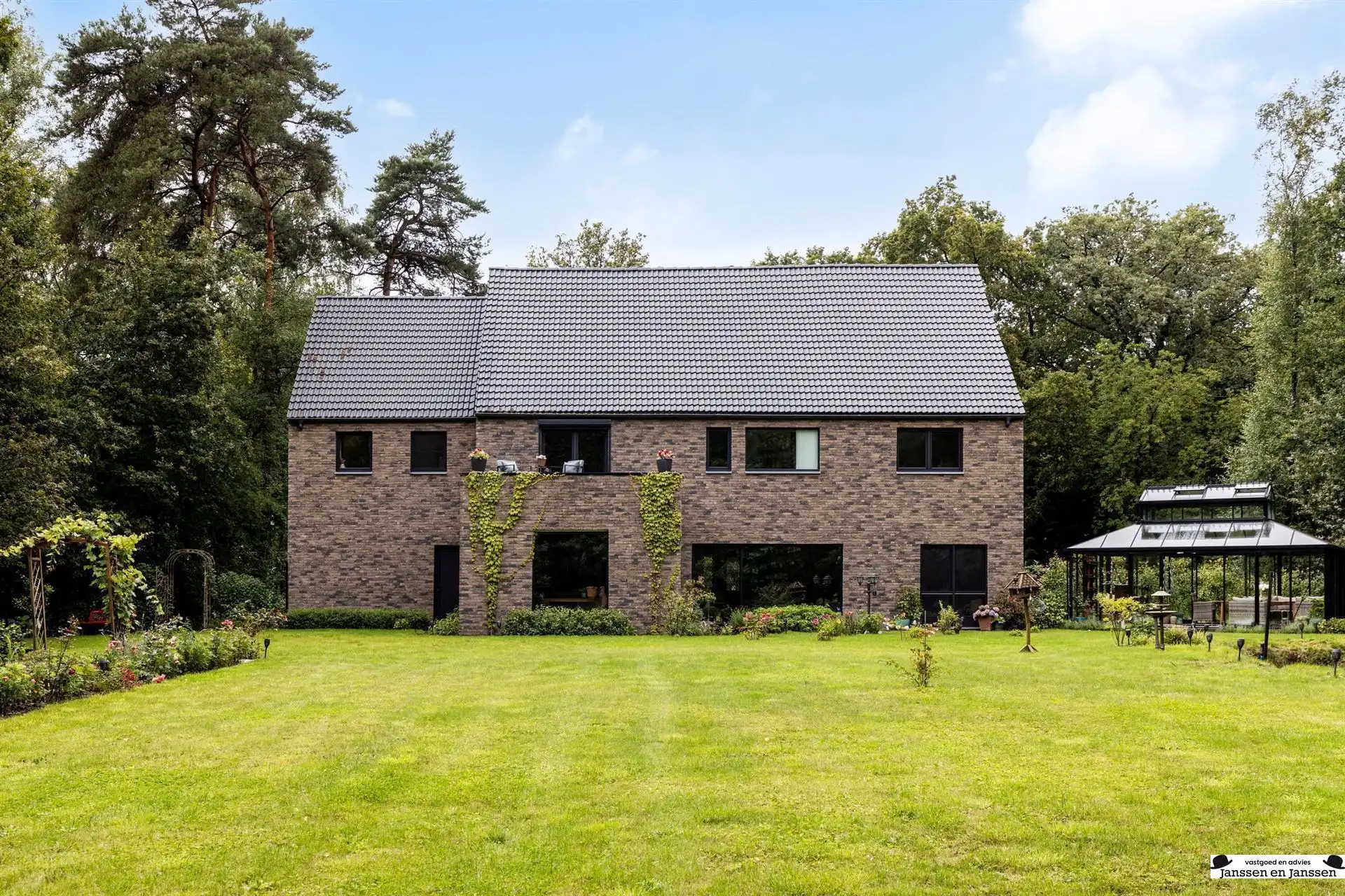Zeldzame nieuwbouwwoning op een perceel van 40 are met imposante tuin in Kapellen  foto 5