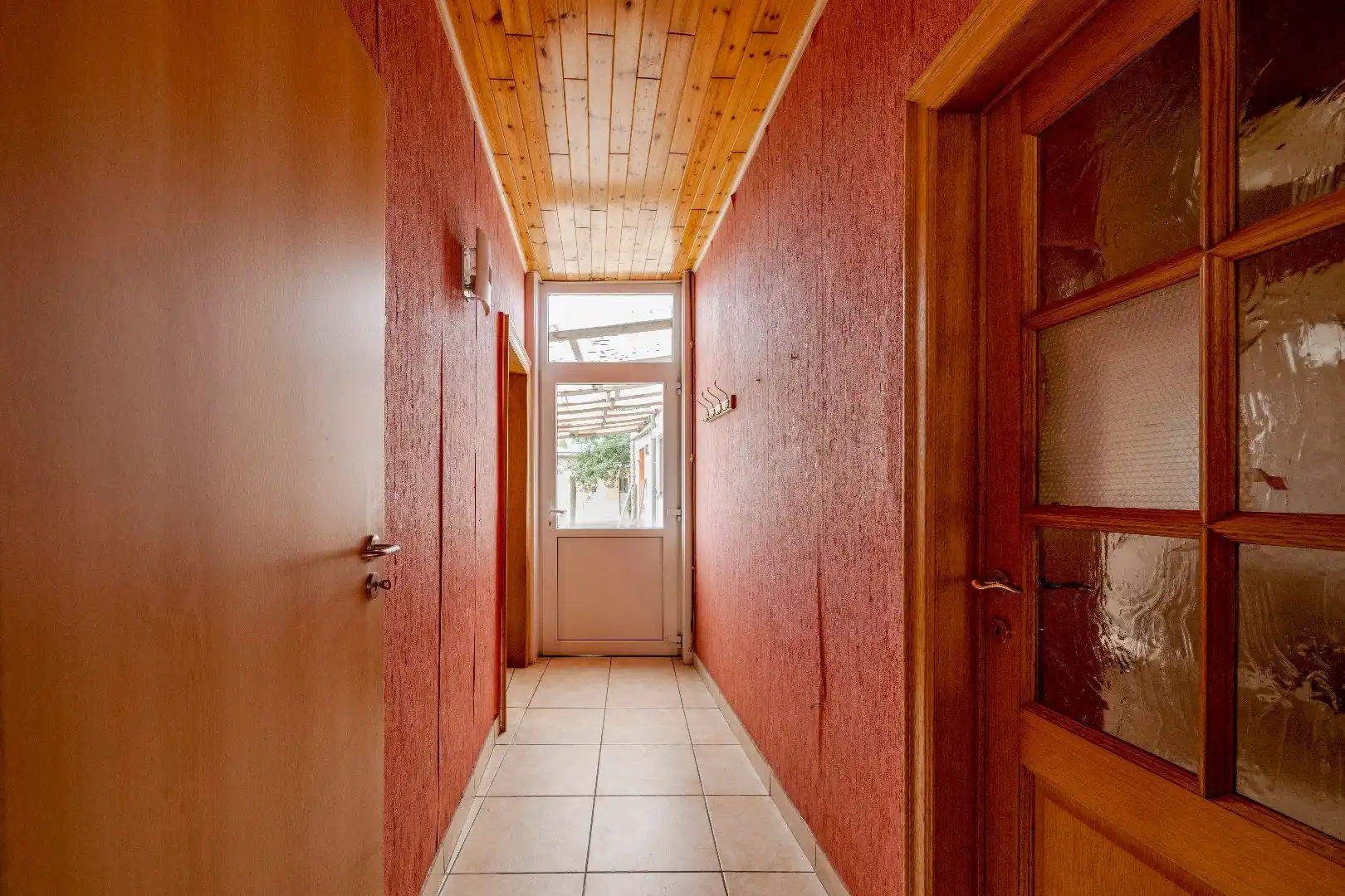 ZEER RUIME (TE RENOVEREN) WONING MET BIJGEBOUWEN | 5 SLPKS foto 7