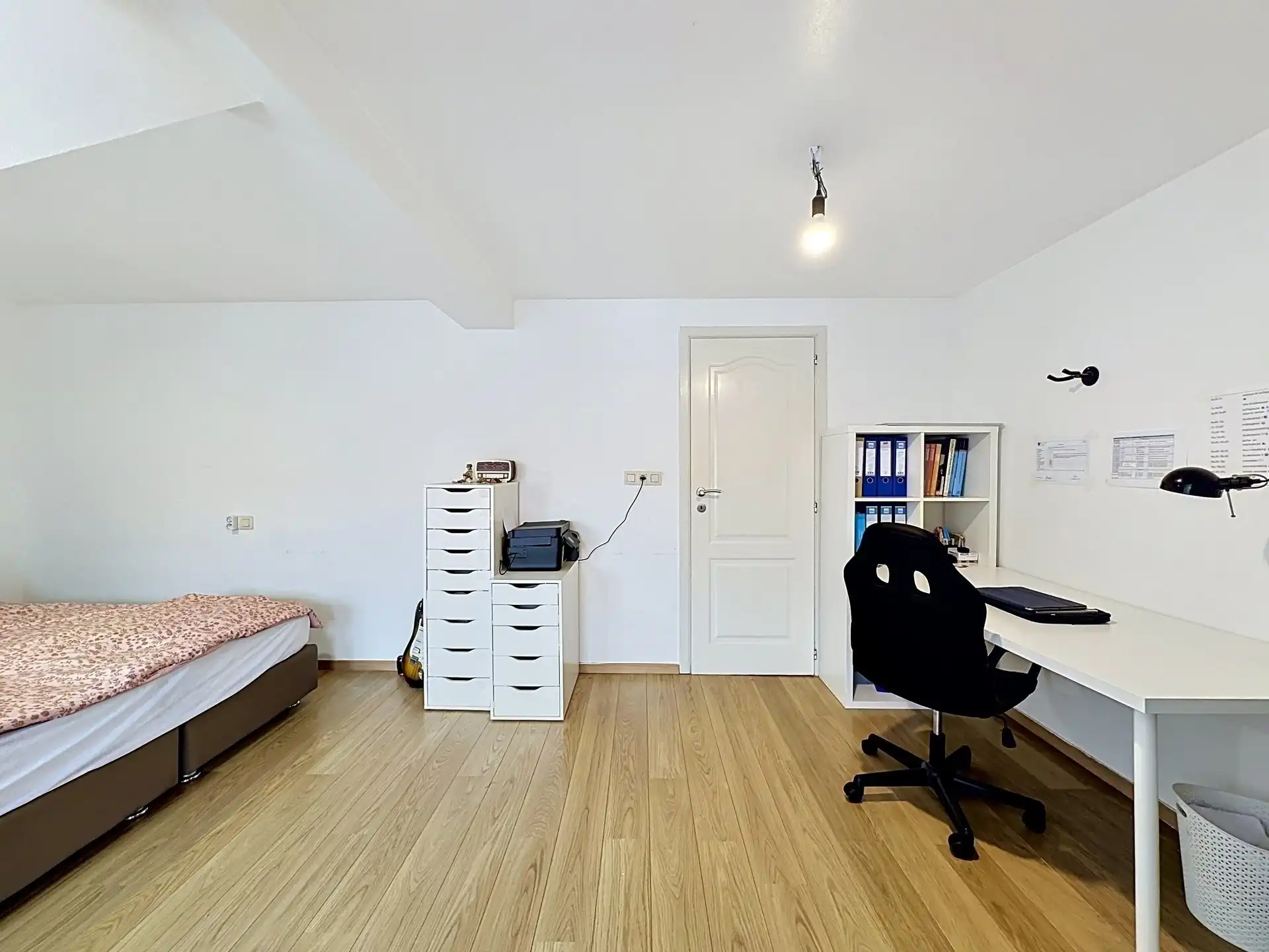 energiezuinige woning met 4 slaapkamers en 2 badkamers in Zwijndrecht foto 15