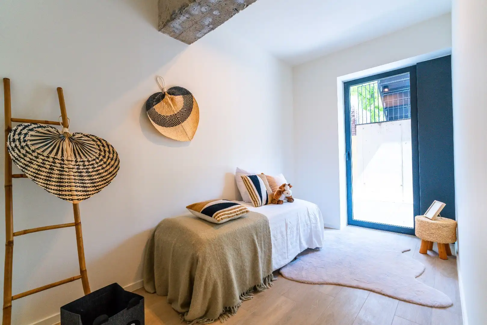 Unieke stadswoning in een groene omgeving foto 16