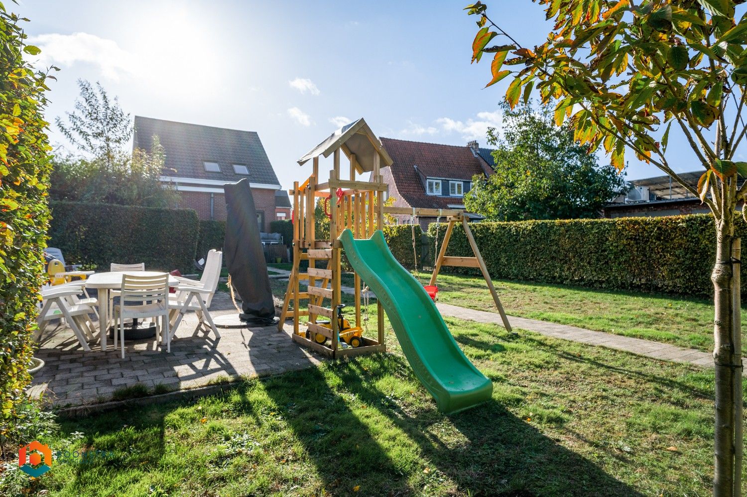 Instapklare woning met 2 slpkrs, tuin, garage en carport te Emblem foto 27