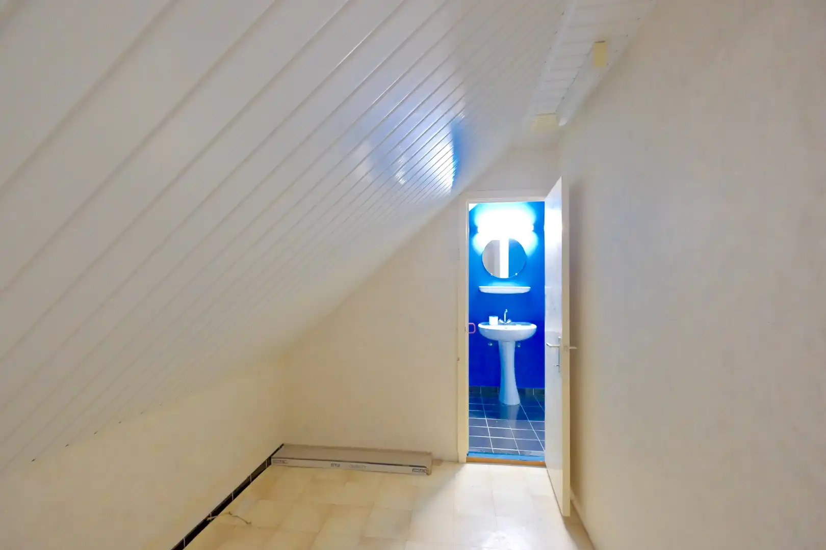 Rustig gelegen woning met 4 slpks en garage op perceel van 585 m²! foto 14