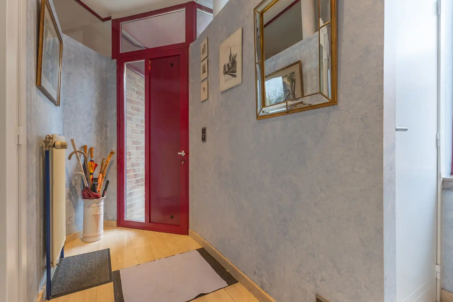 Ruime woning: 5 slpks, garage en grote tuin op toplocatie foto 4
