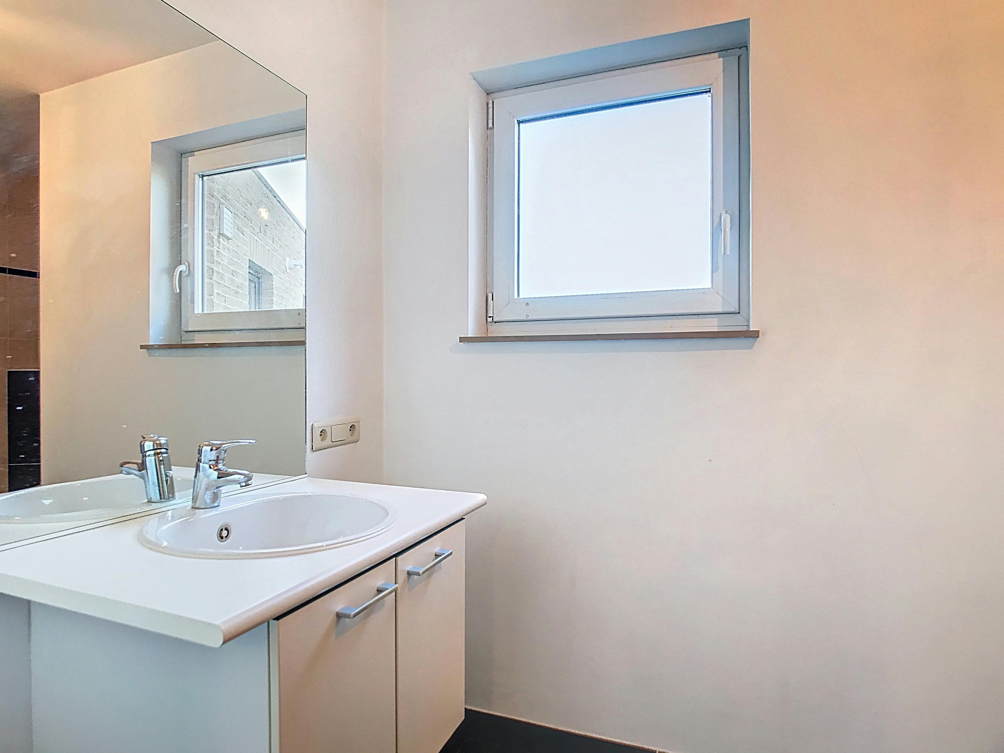 Goed gelegen energiezuinig dakappartement te Kruibeke foto 12