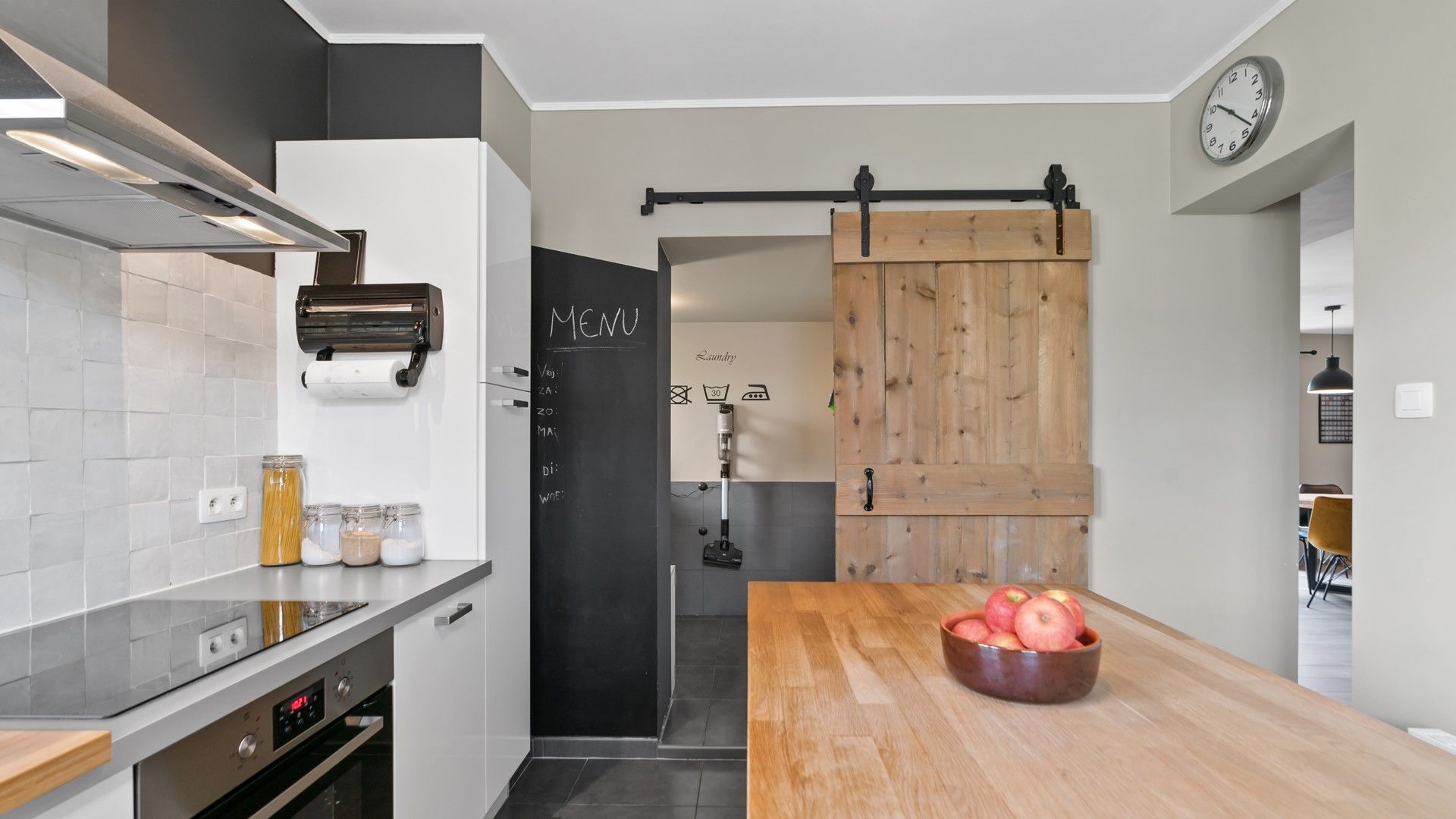 Instapklare en energiezuinige woning met 4 slpkrs in Genk foto 11
