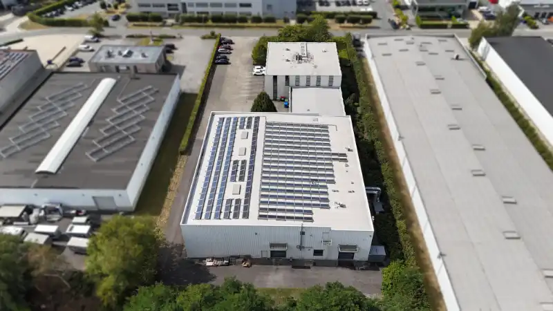 Sint-Niklaas - TE KOOP: Bedrijfsgebouw voor eigen gebruik of investering foto 24