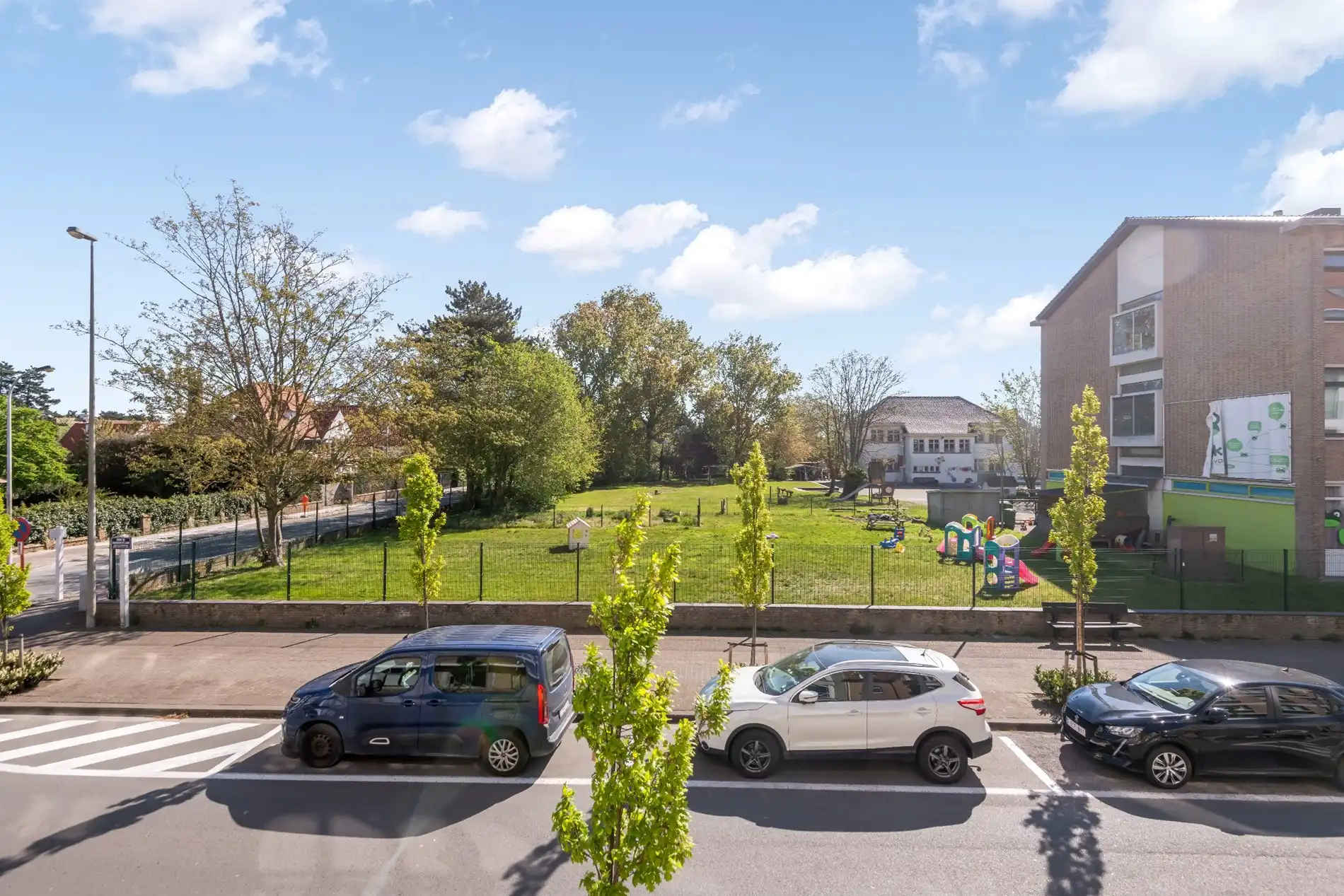 Recent app  gelegen in het commerciële centrum van Knokke-Heist met vrij zicht foto 2