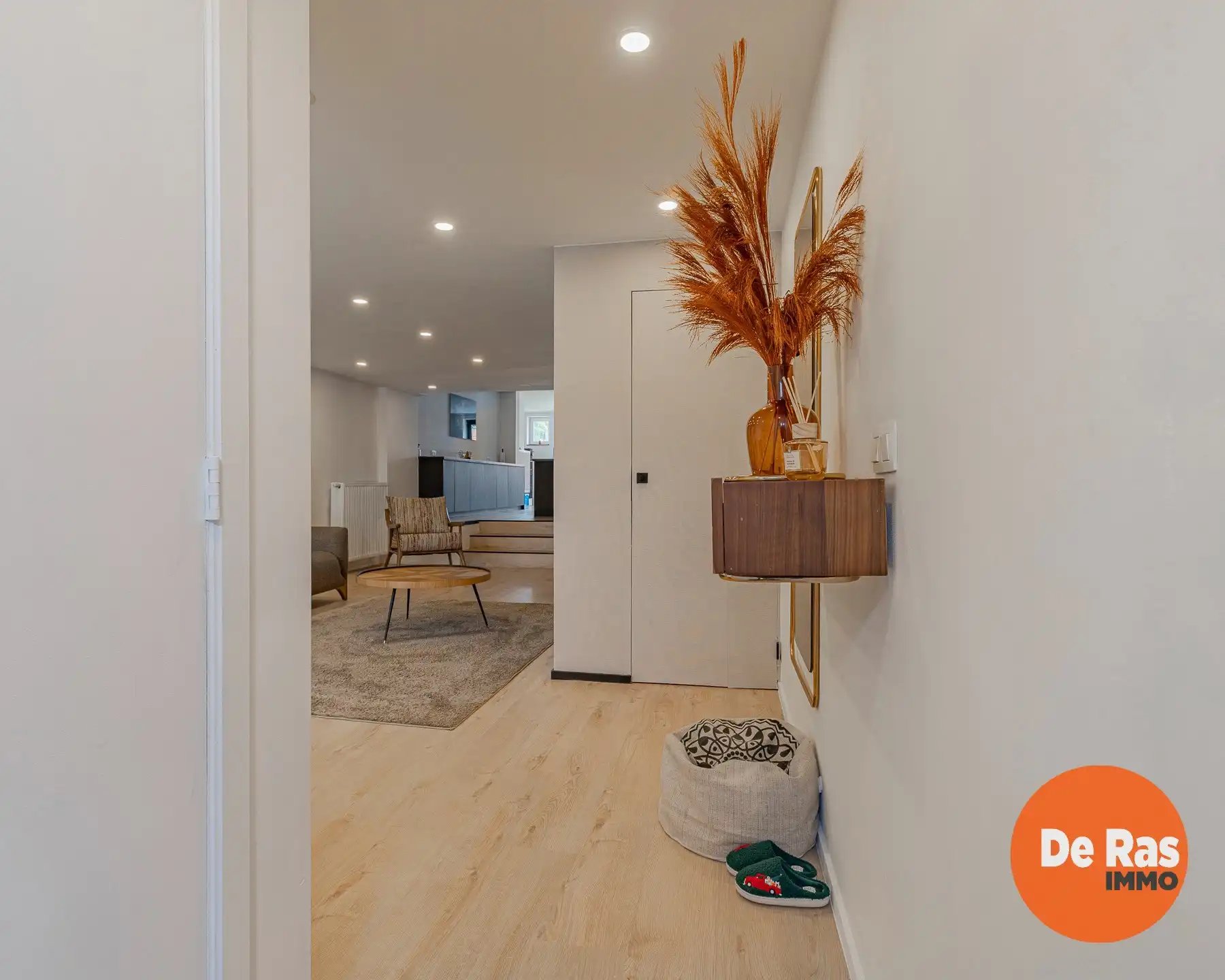 NIEUWERKERKEN– Gerenoveerde woning met 3 slk's, tuin, garage foto 4