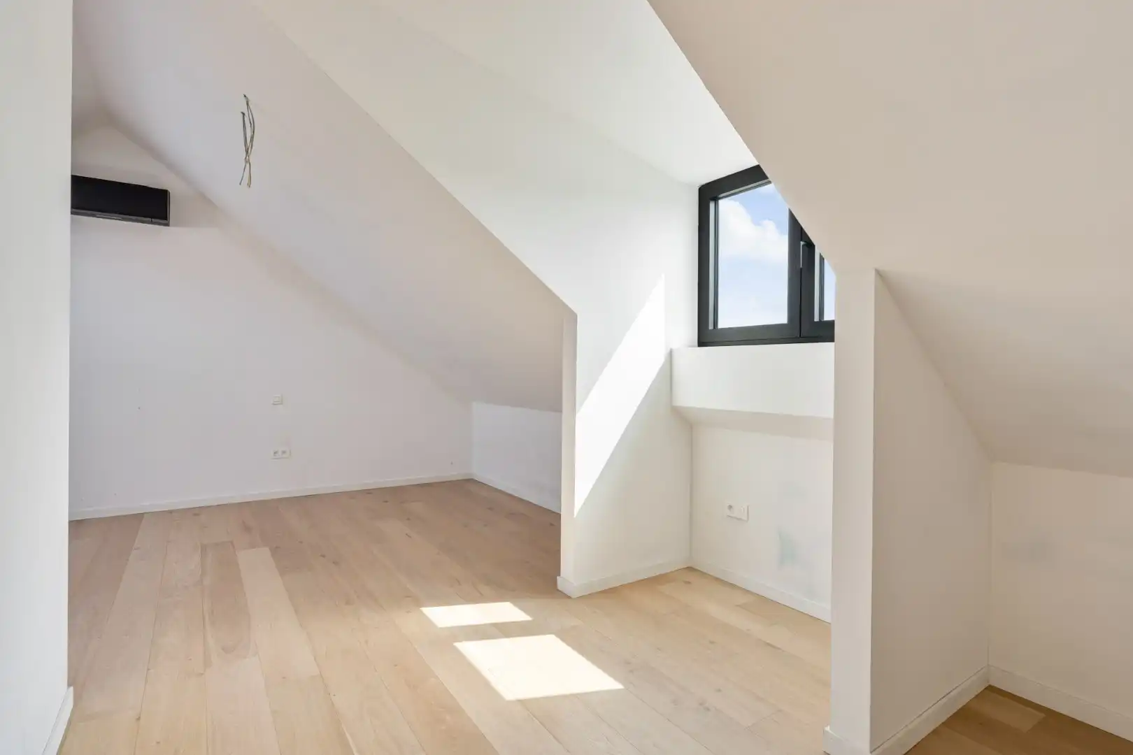 Exclusieve woning in volledig heropgebouwde hoeve op een perceel van 4a33ca!  foto 24