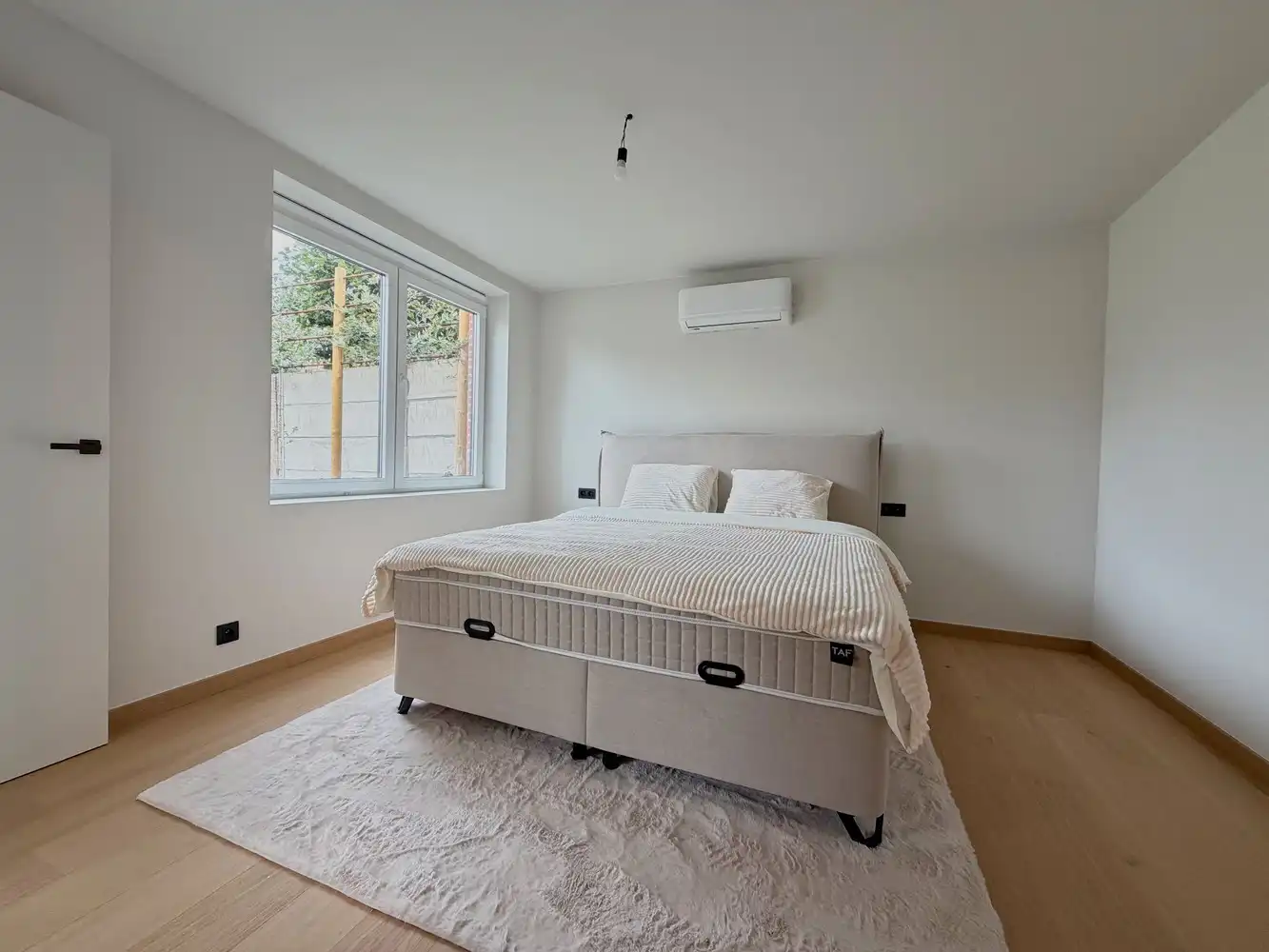 Exclusieve, energiezuinige woning met 3 slpks., 2 badks. + tuin foto 9