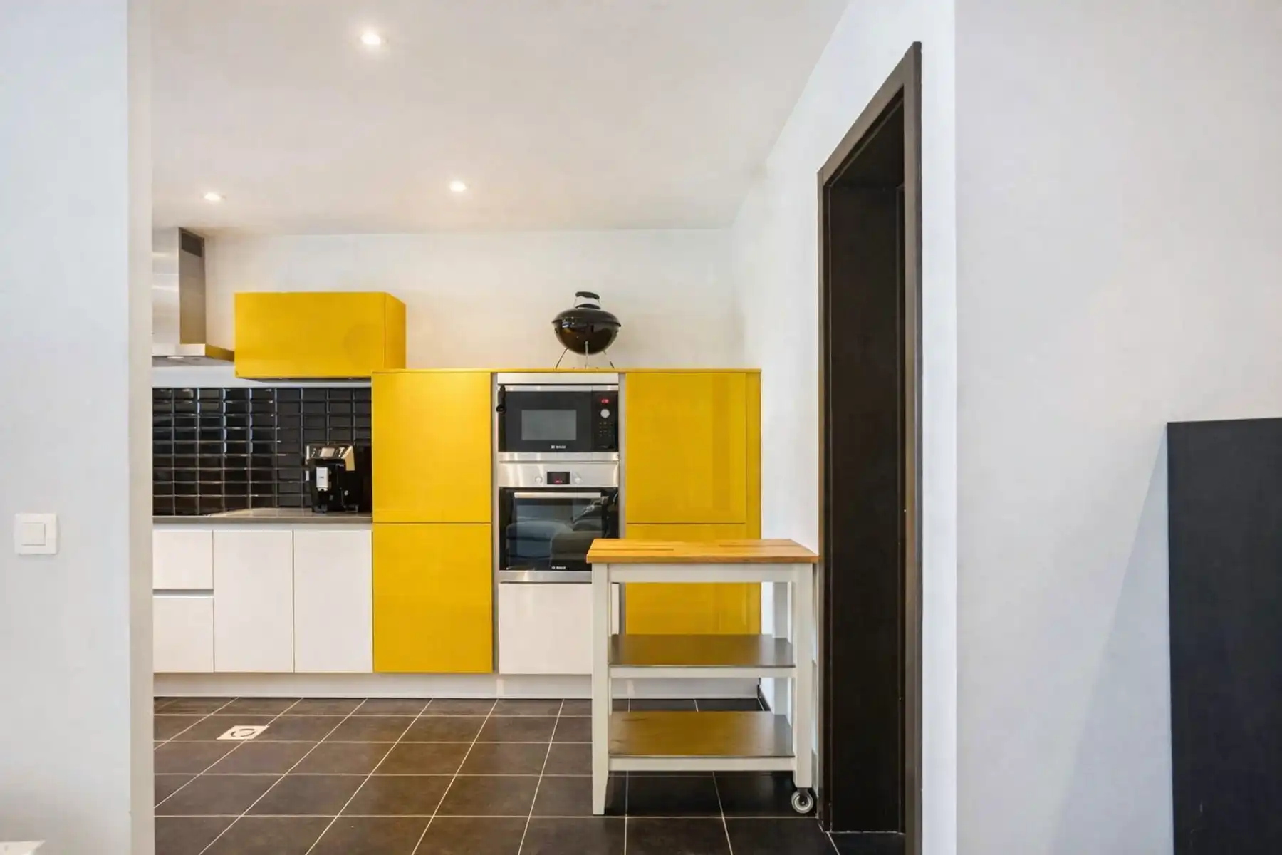 Instapklare recente woning met 5 slaapkamers en 3 badkamers! foto 6