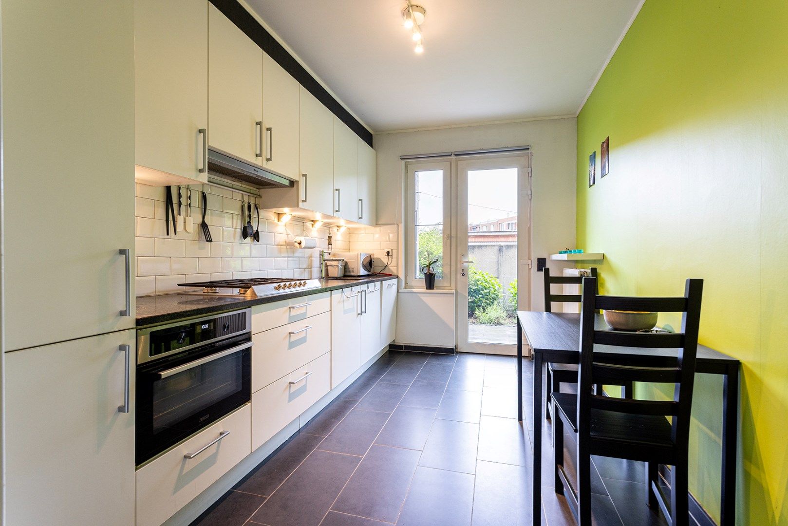 Instapklaar gelijkvloers appartement met 1 slaapkamer en tuin! foto 7