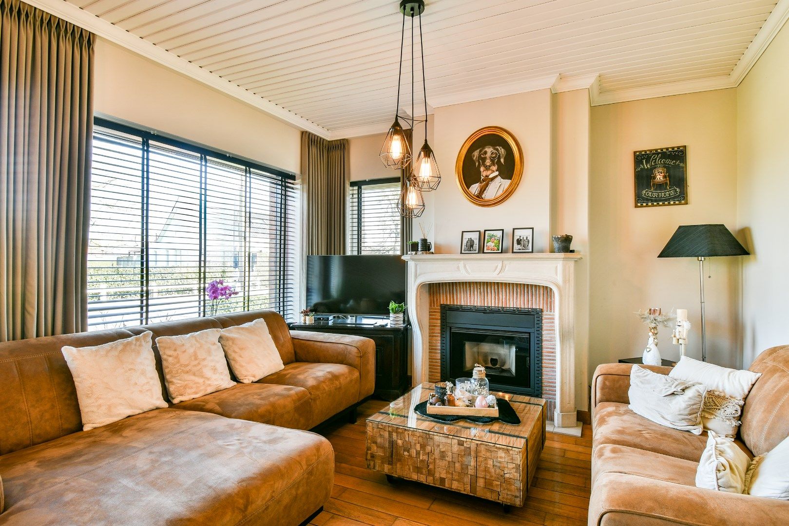 Karaktervolle villa met loodsen te koop in Torhout! foto 3