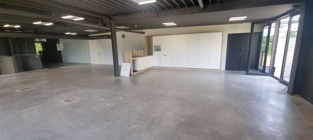 Uitstekend gelegen winkel (825 m²) - recent gebouw foto 10