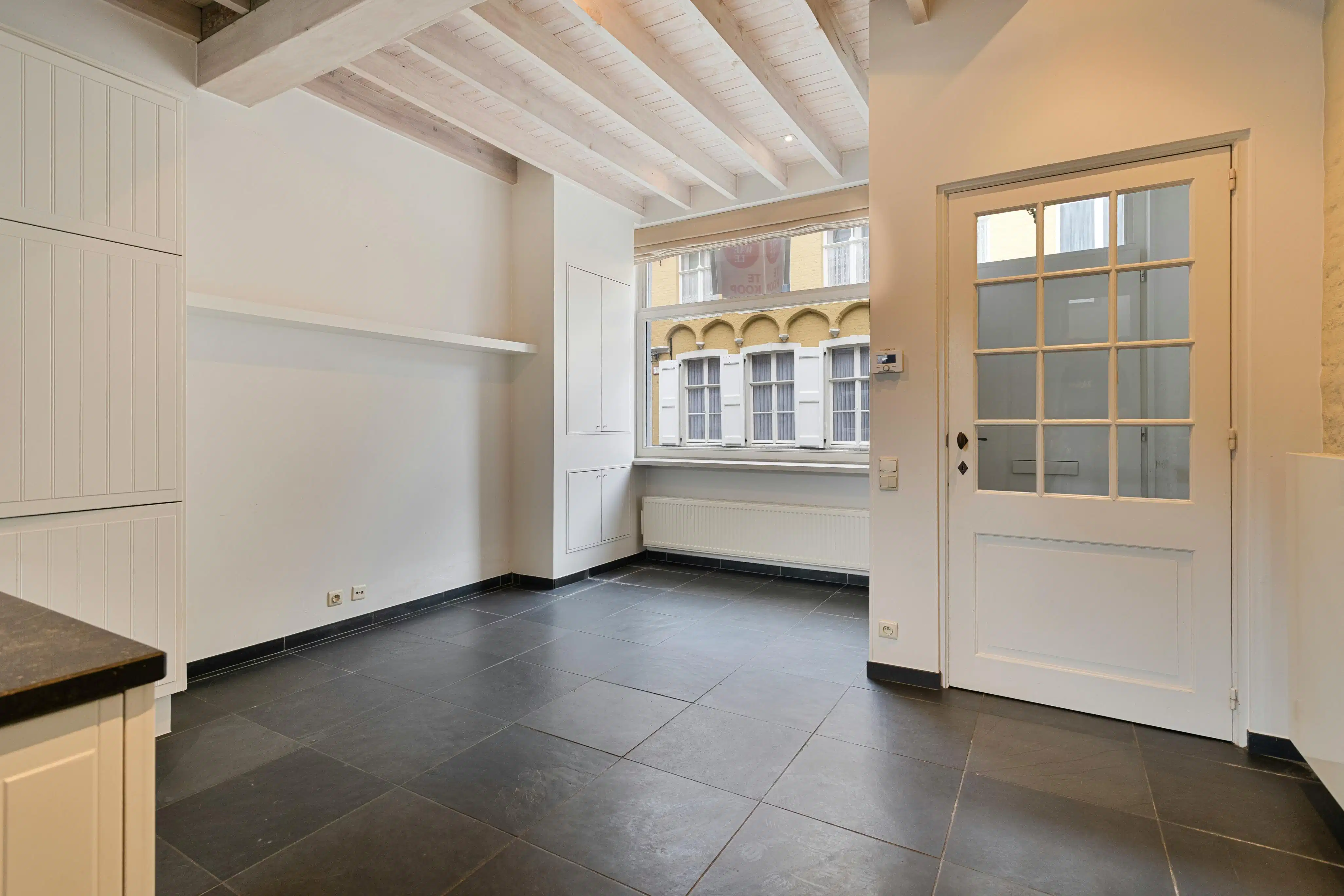 Uniek gerenoveerde herenwoning in Brugge met 3 slaapkamers foto 2