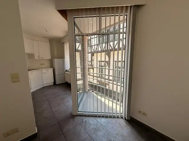 Verzorgd appartement met 1 slaapkamer, terras en lift in het centrum van Maaseik.  foto 5