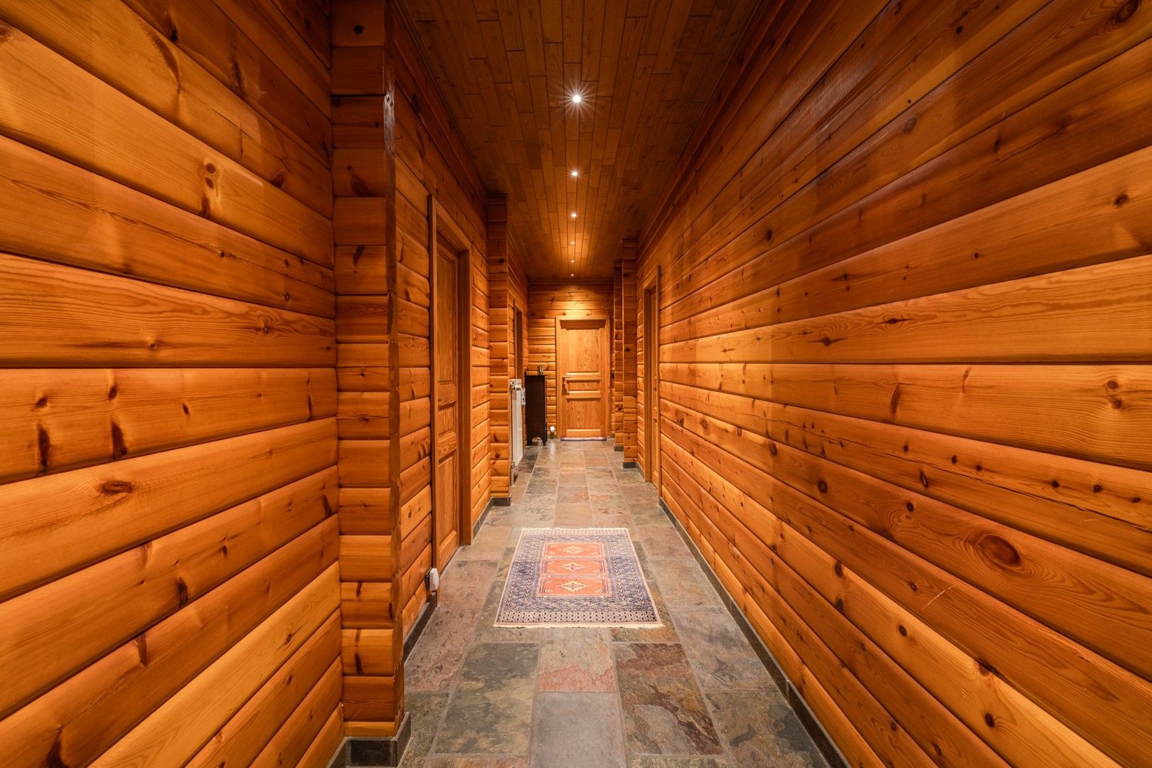 Ruime villa met mooie tuin foto 21