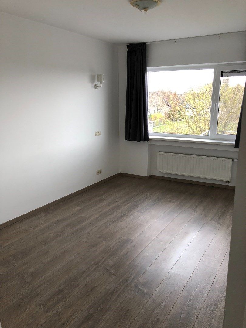 Goed gelegen, energiezuinig 3 slaapkamer-appartement met terras  foto 2