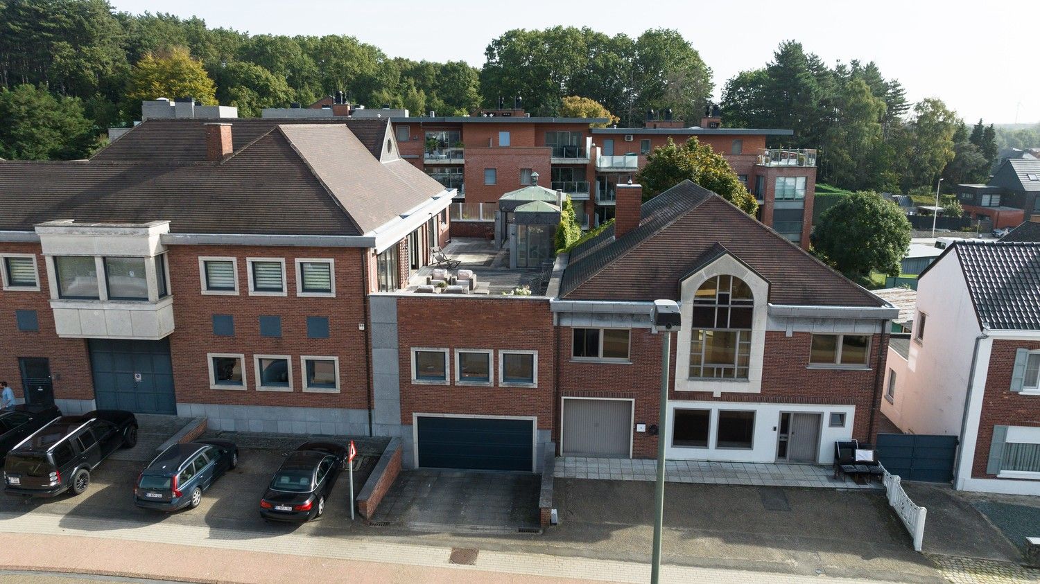 Bedrijfsgebouw met Penthouse foto 2