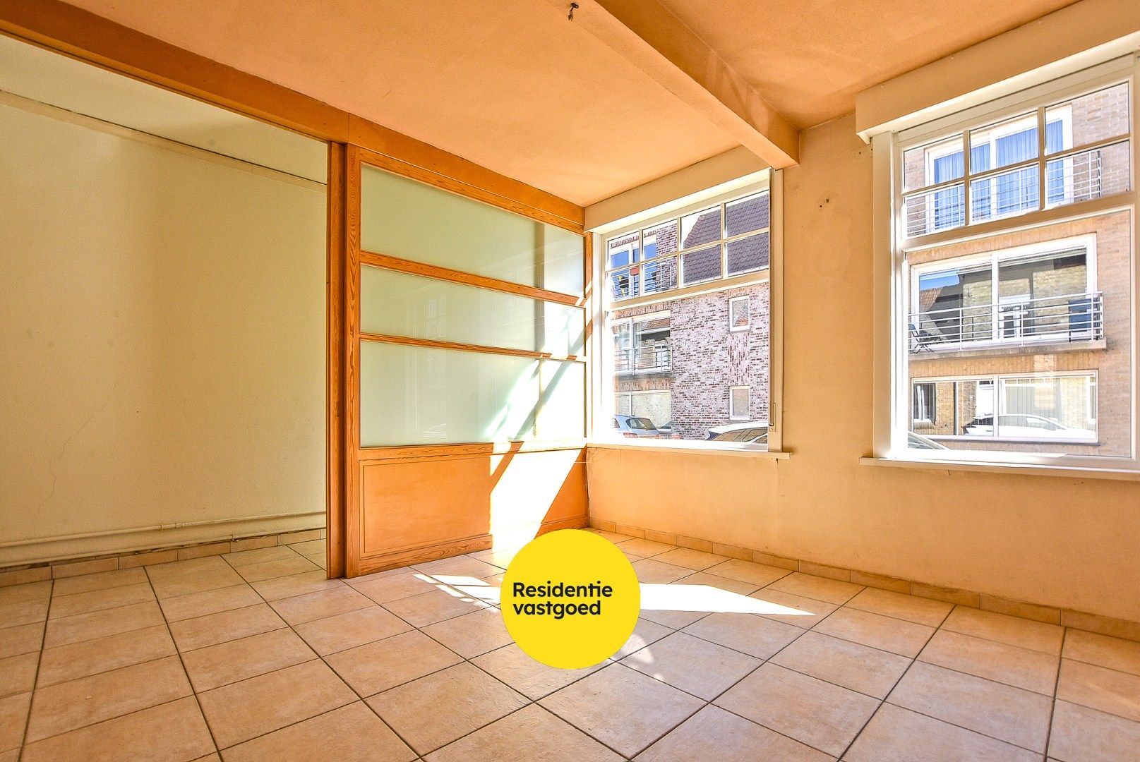 Charmante woning met veel potentieel in centrum Diksmuide! foto 4