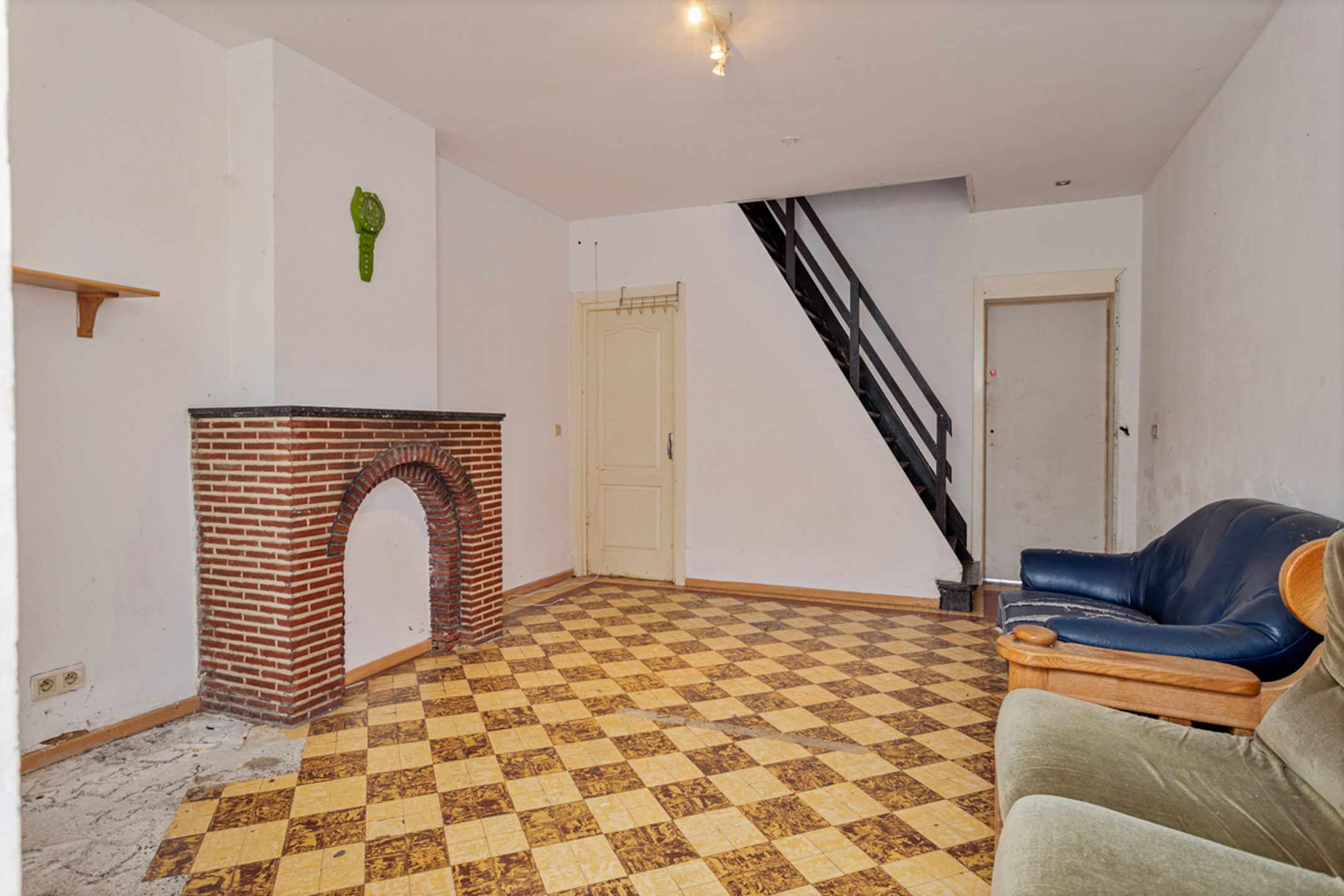 Deels te renoveren woning ideaal geschikt om te verhuren. foto 5