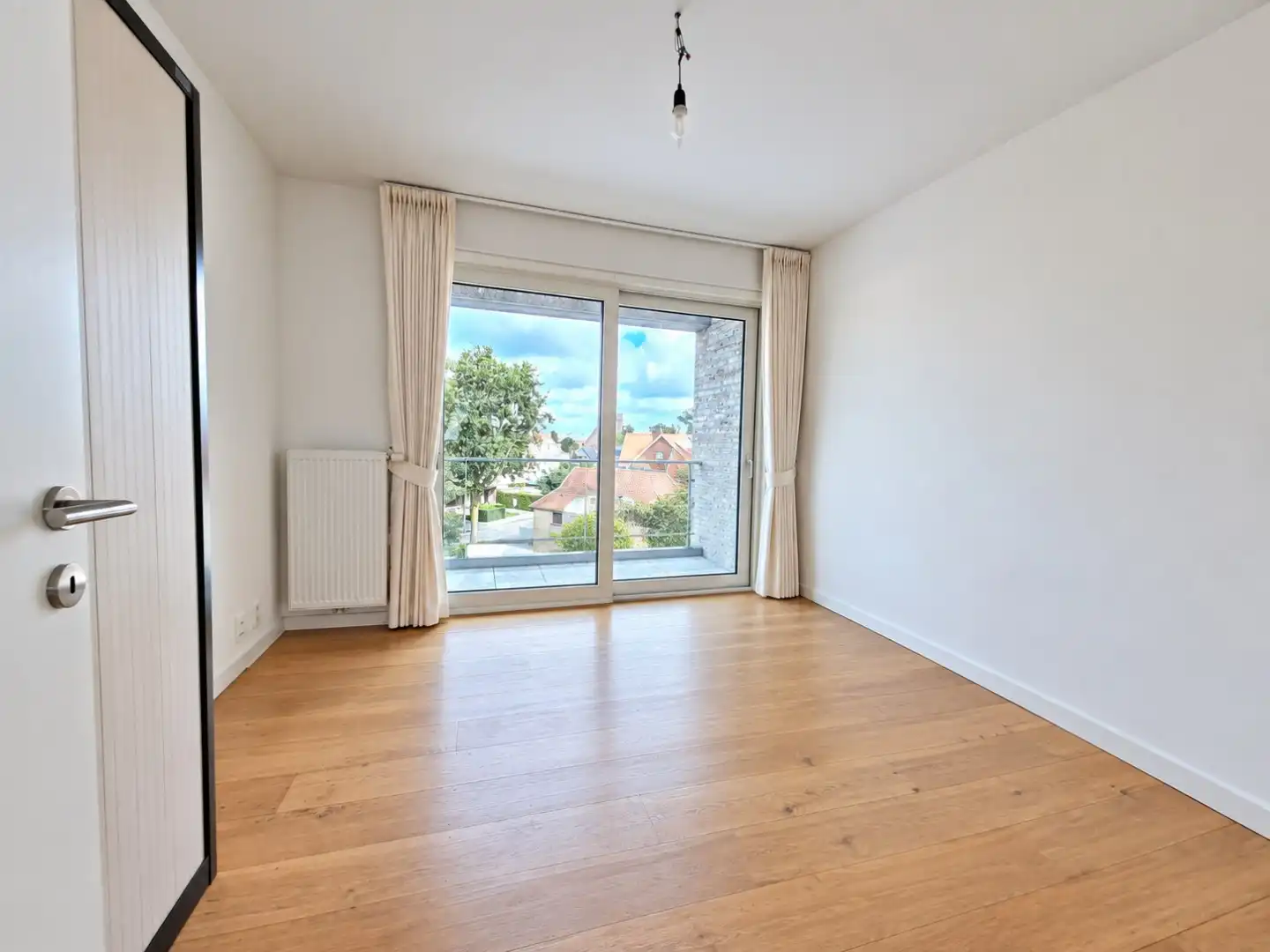 Recent en ruim appartement  foto 8