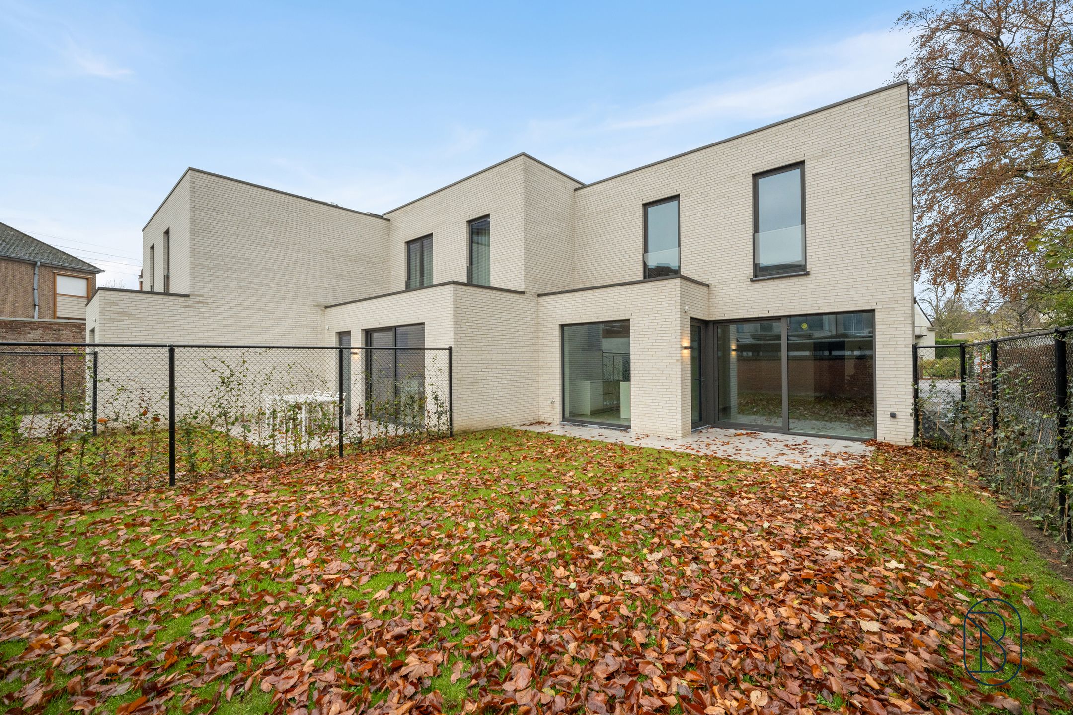 Kwalitatief afgewerkte nieuwbouw  (HOB) met 3 slk, E-peil 0.  foto 10