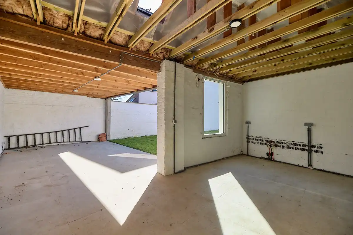 Gerenoveerde halfopen woning met 3 slaapkamers, bureau, parking en tuin in Sint-Denijs-Westrem foto 27