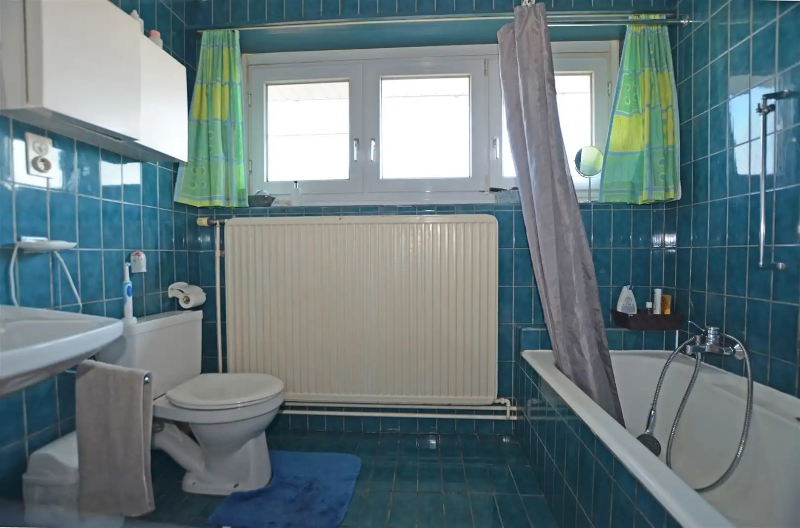 Villa + voorgelegen bouwgrond in residentiële straat  foto 19