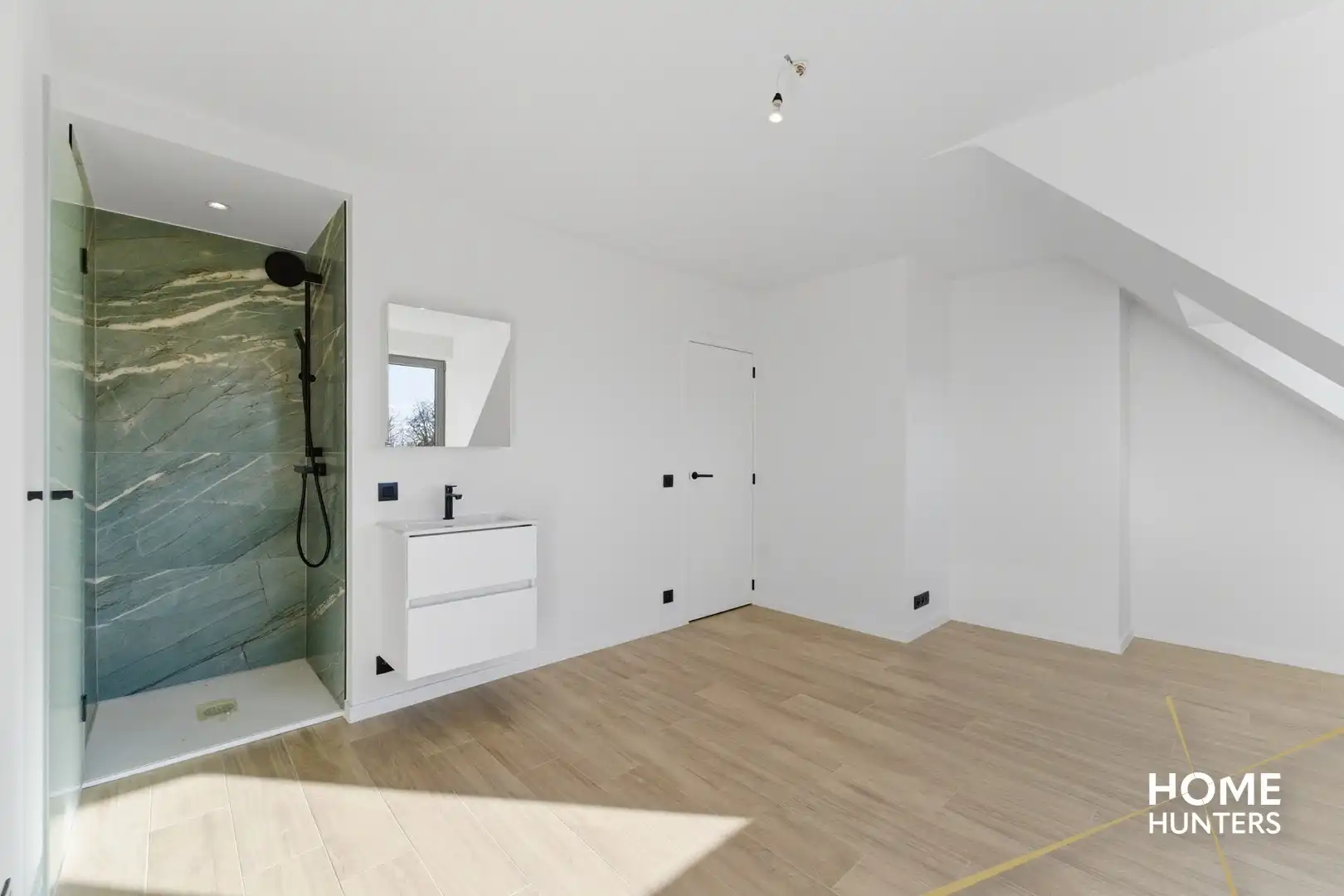 Luxueus 2 slaapkamer appartement met 2 badkamers foto 13