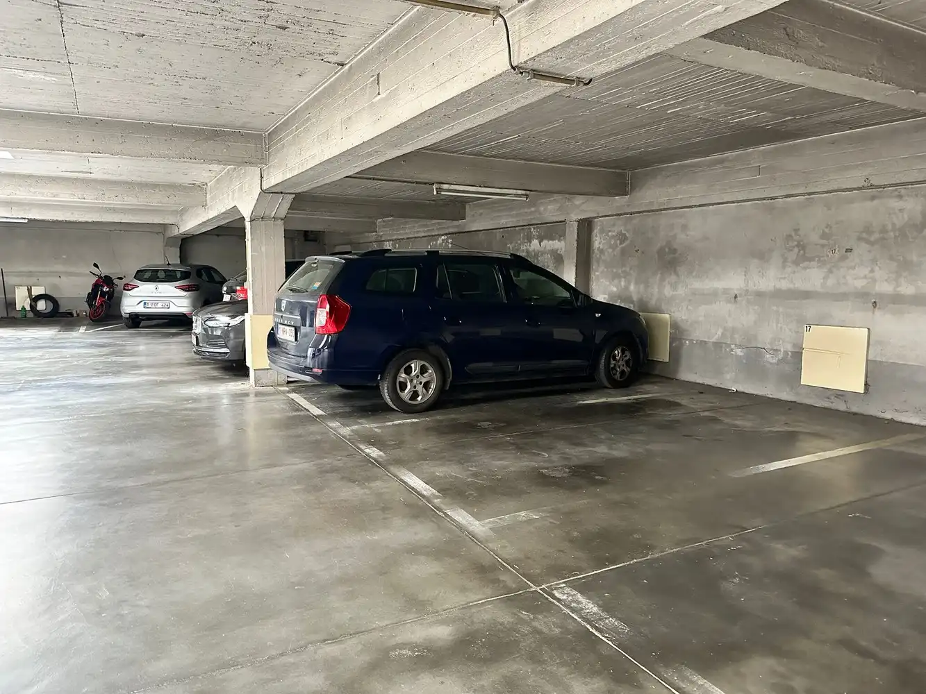 Autostaanplaats op de Italiëlei te koop! foto 2