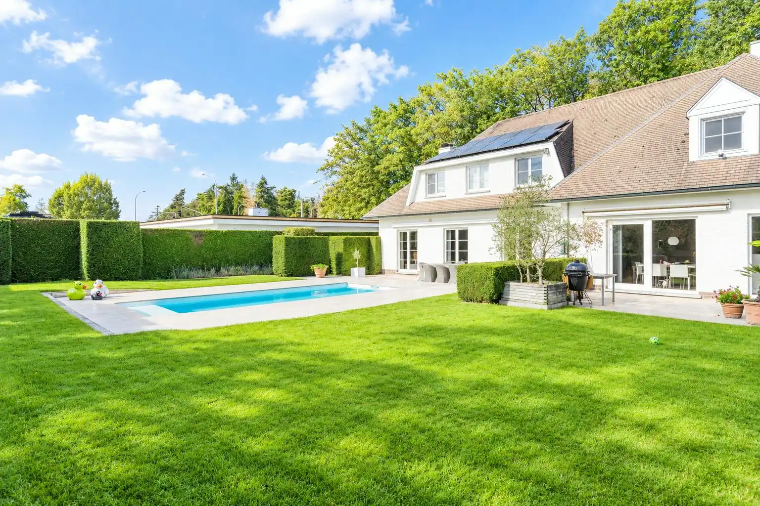 Tijdloze villa met 5 kamers en zwembad te koop in Deerlijk foto 25