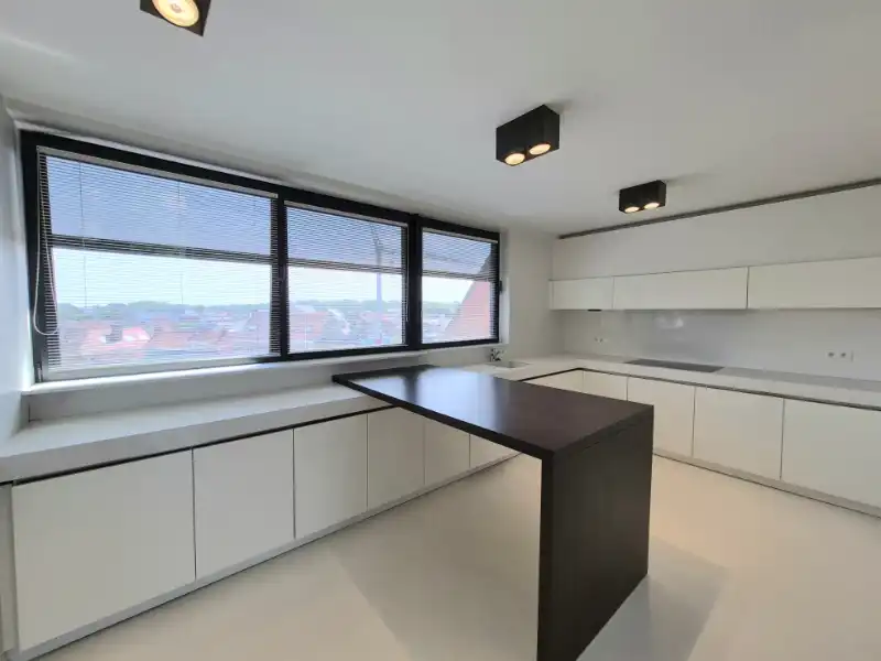 Modern 2-slaapkamer appartement met open zicht te koop foto 5