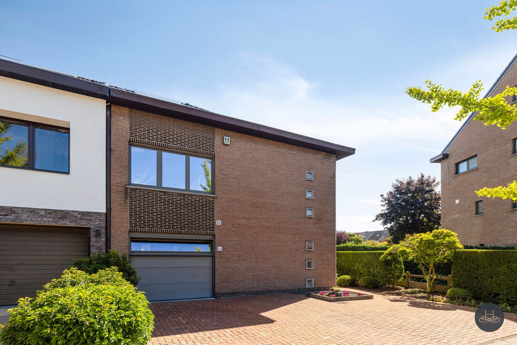 Energiezuinige en zeer ruime woning met fantastische tuin foto 2