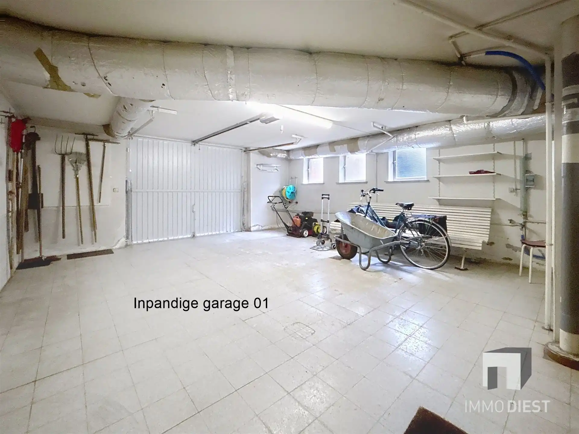 Witte villa met 4 slaapkamer boven op Baalberg foto 31