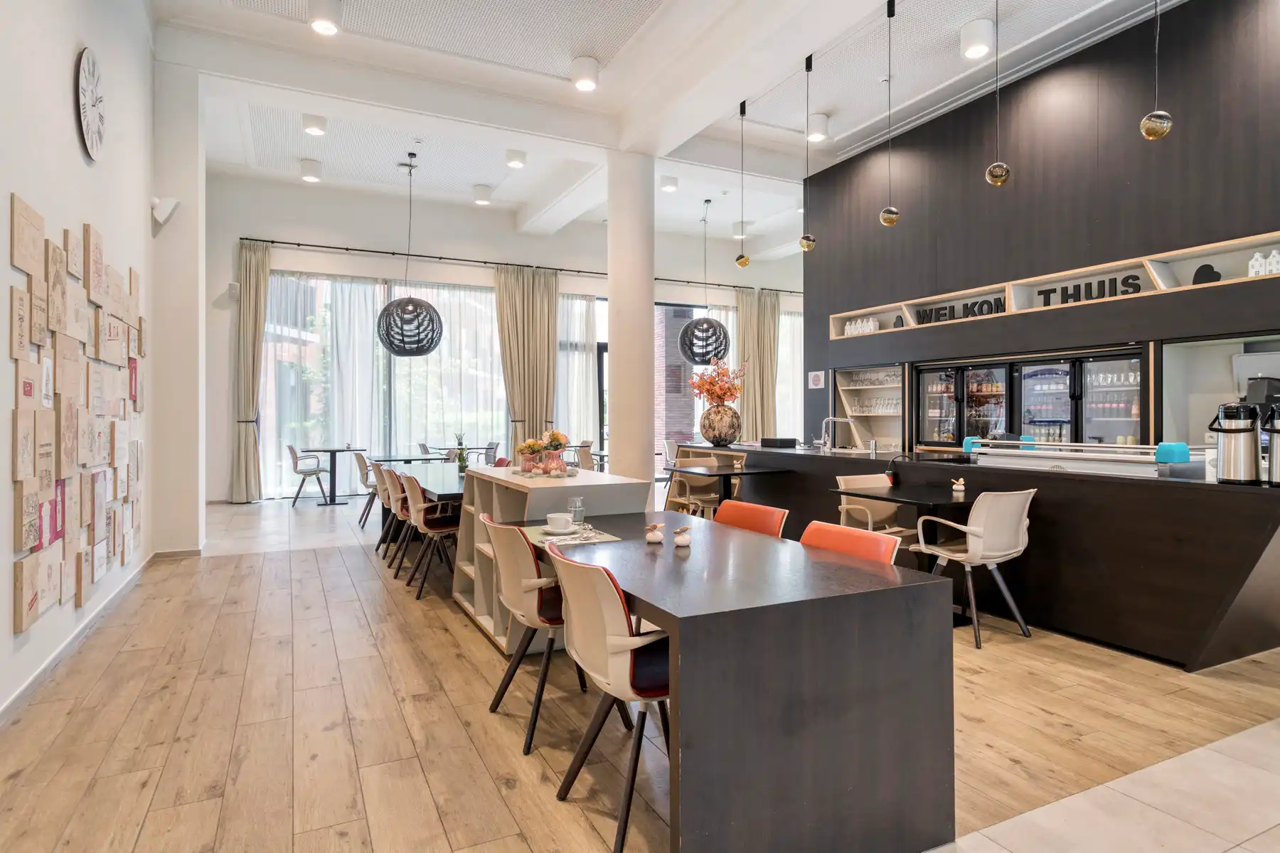 Centraal gelegen assistentieflat met 2 slaapkamers! foto 13