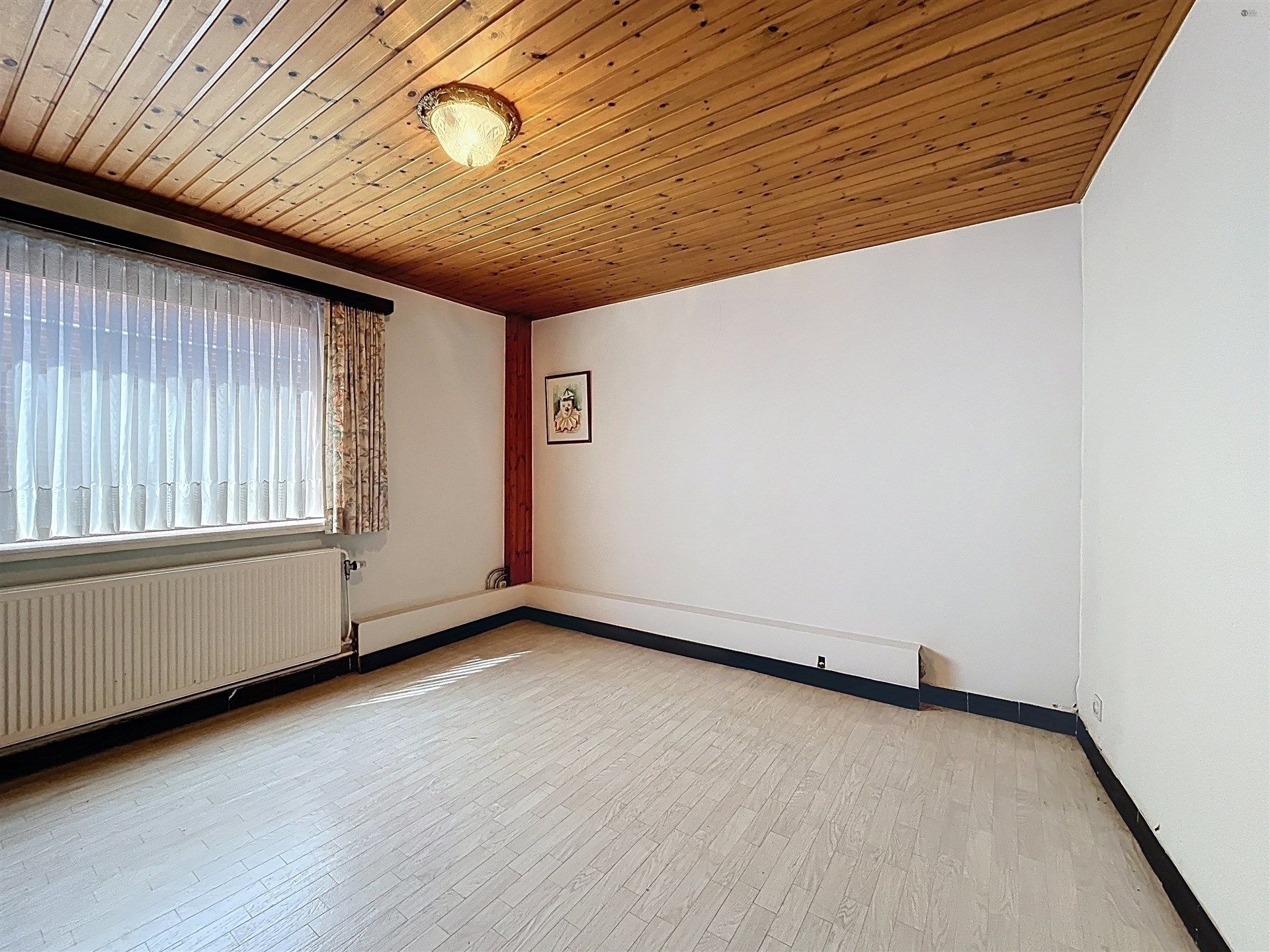 Ruime woning met garage op perceel van 512 m² foto 7
