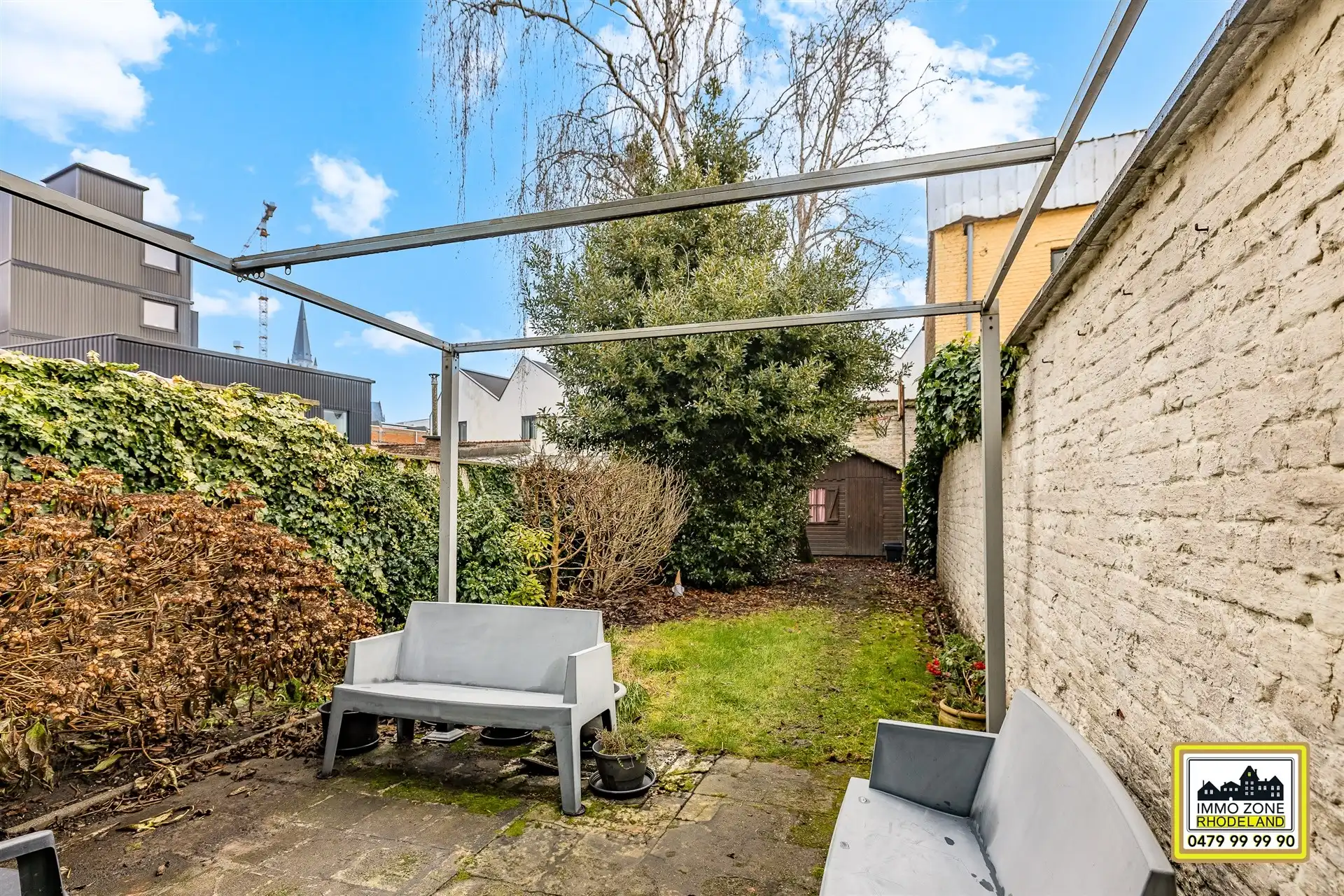 Op te frissen stadswoning met 3slpks en ruime tuin.  foto 18