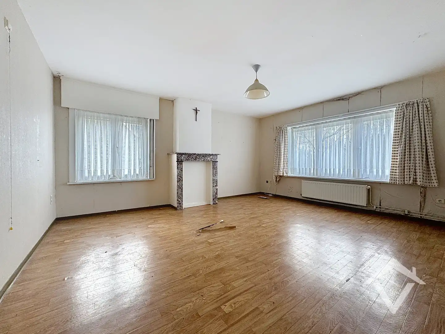 Alleenstaande woning met naastliggend stuk bouwgrond en weide te Eernegem foto 25