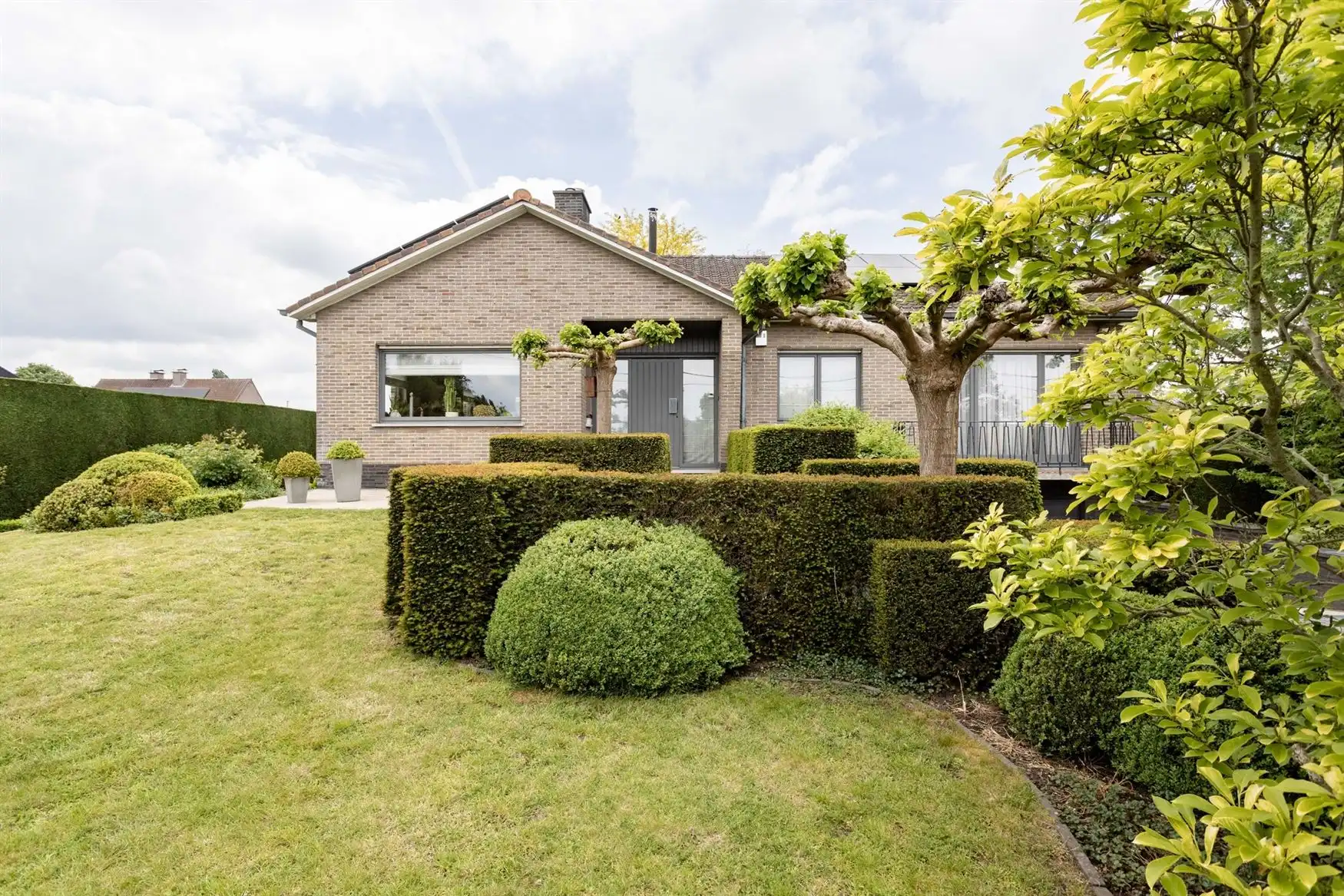 Ruime villa met karakter en veelzijdige ruimtes in Landegem foto 2