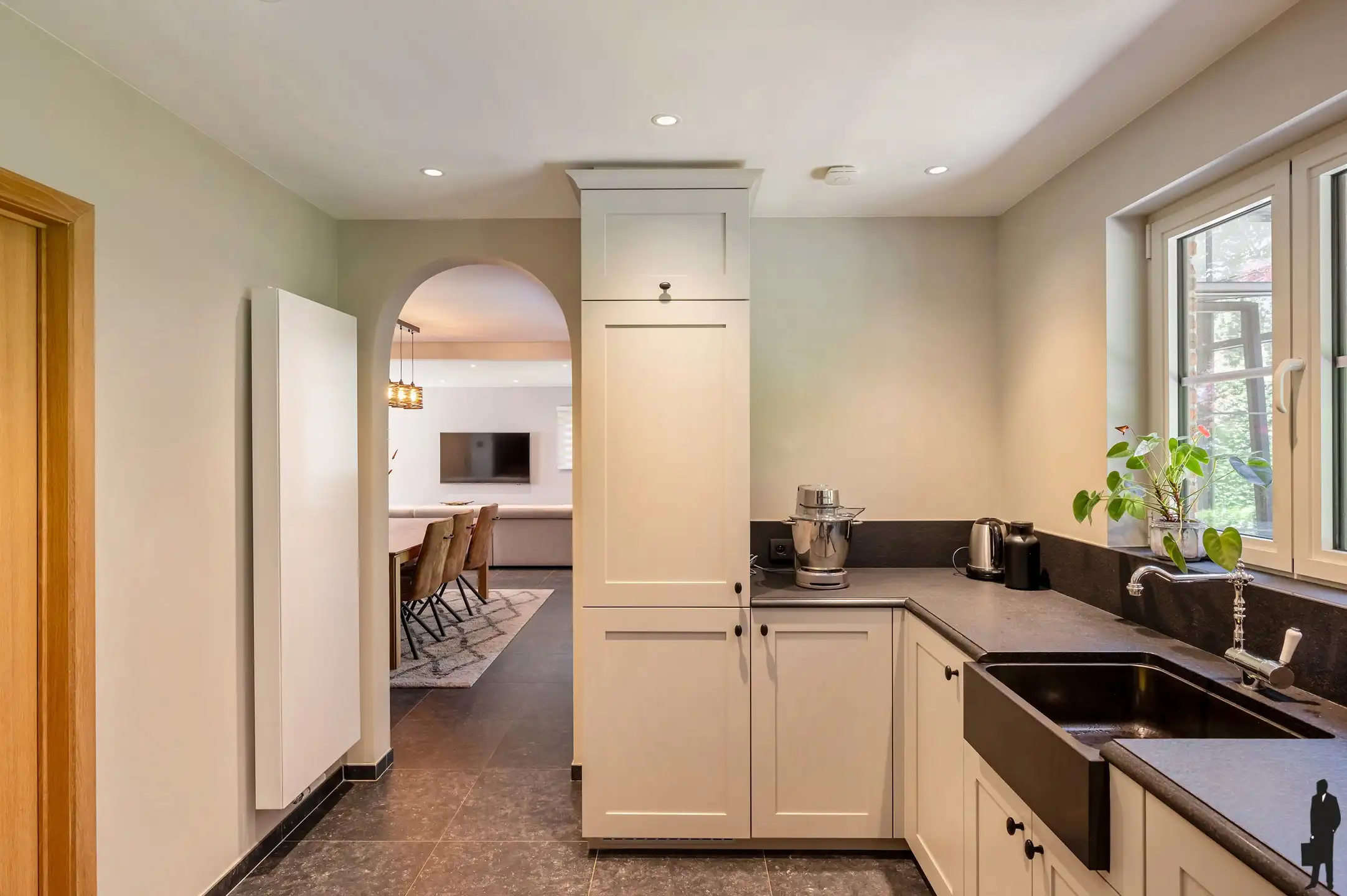Instapklare tijdloze villa op rustige locatie te Schoten! foto 10