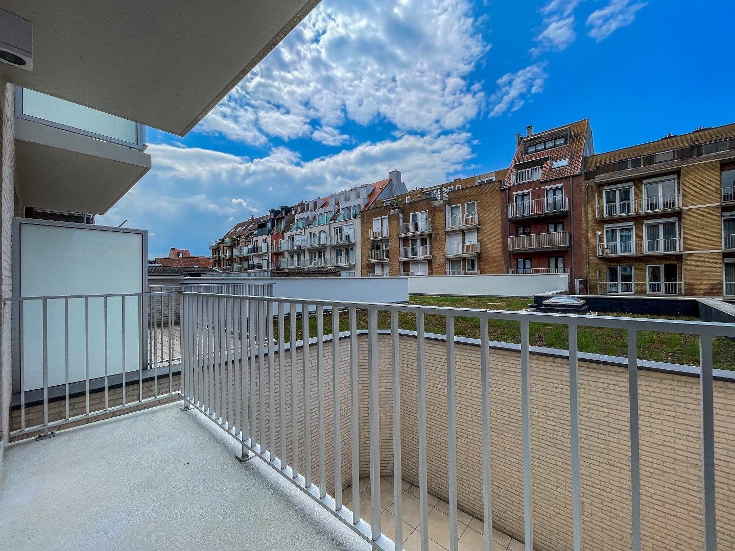 Nieuw appartement gelegen in het centrum van Knokke ( P. Parmentierlaan).  foto 17