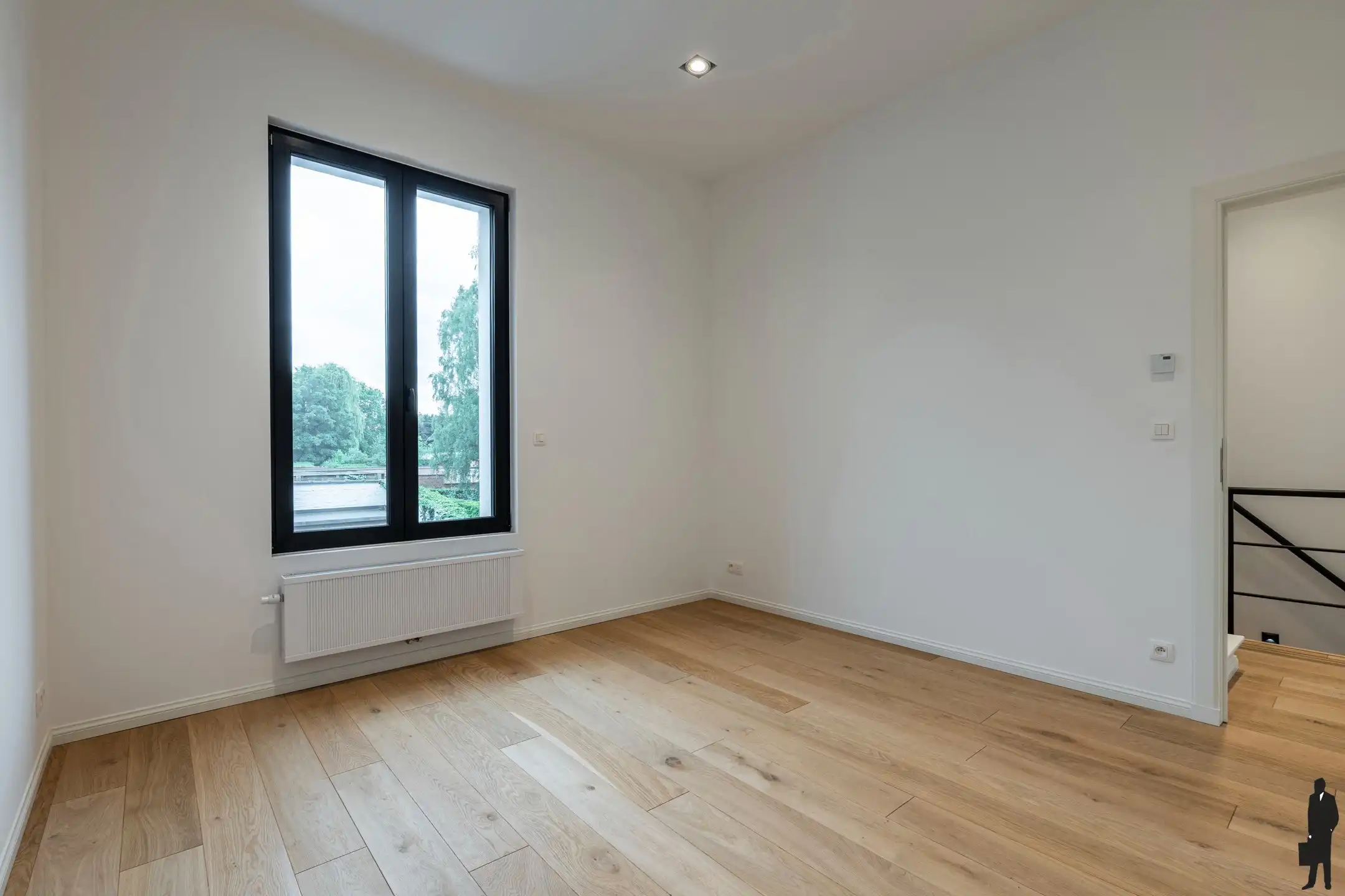 Luxe gerenoveerde woning met 4 slpk, 2 bdk en zonnige tuin foto 17