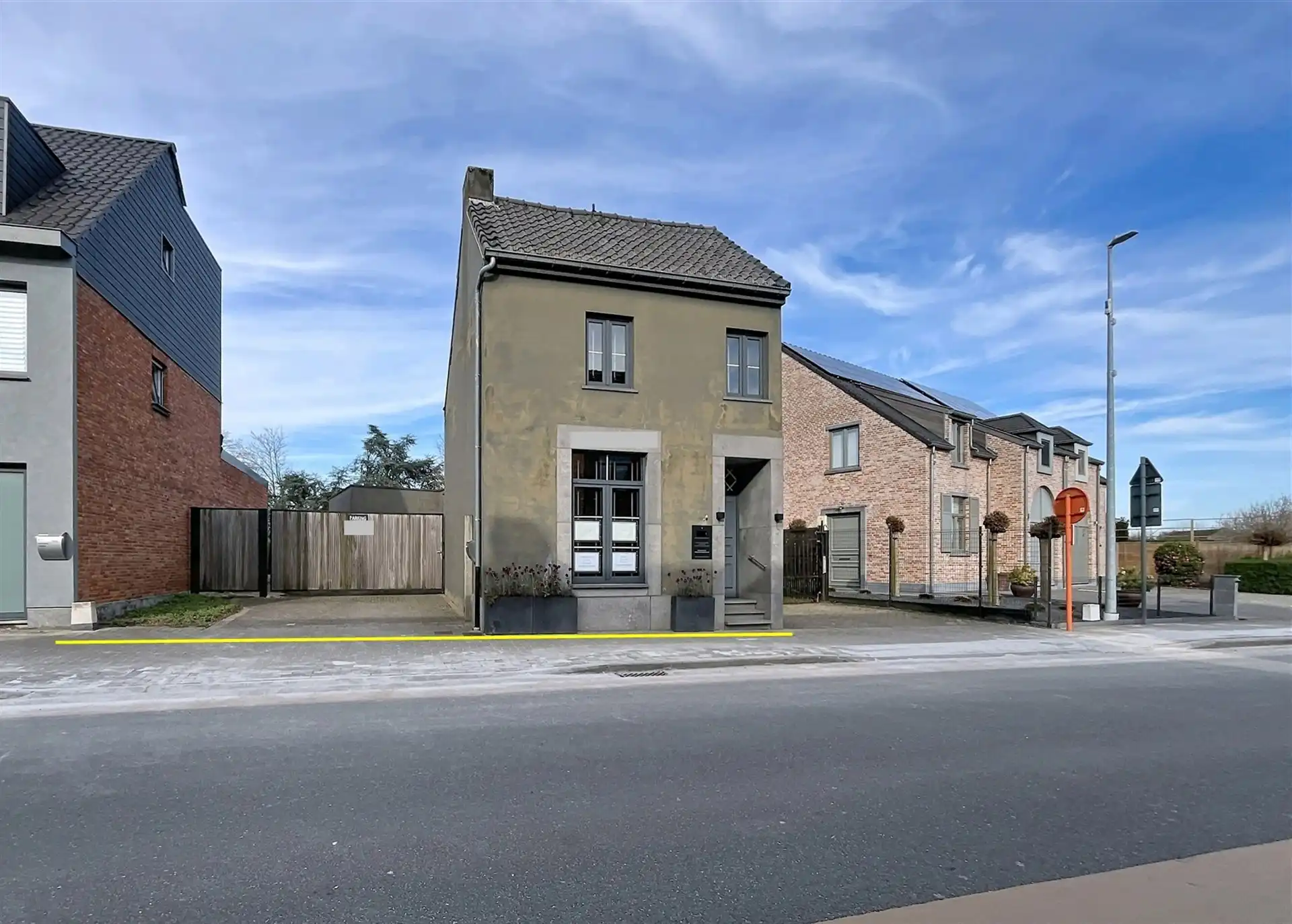 Hoofdfoto van de publicatie: Half open bebouwing op perceel van 330m² 