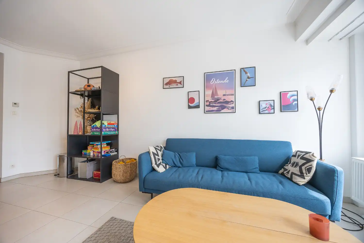 Lichtrijk 2-slaapkamer appartement op steenworp van het strand foto 3