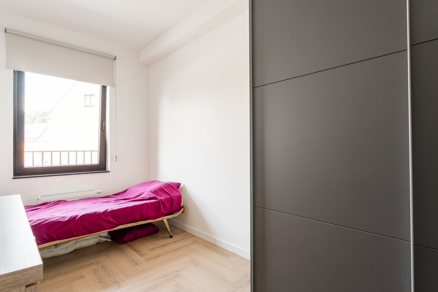 Ruim en volledig gerenoveerd 3 slaapkamer appartement foto 14
