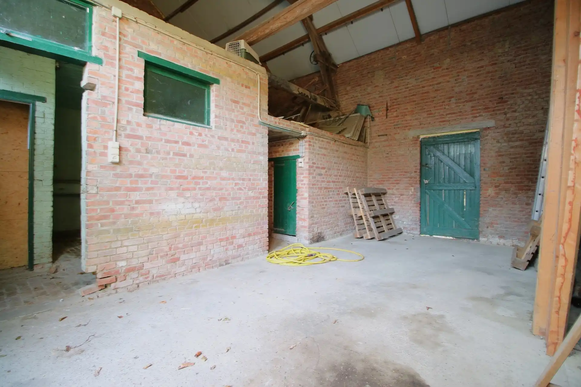 Ruime te renoveren HOB met grote tuin foto 11