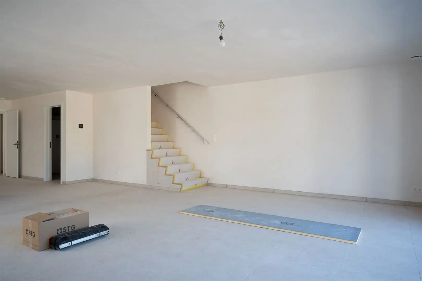 Ruime nieuwbouwwoning foto 11