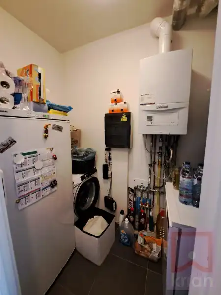 Instapklaar 1-slpk appartement met terras, autostaanplaats en grote kelderberging. foto 7