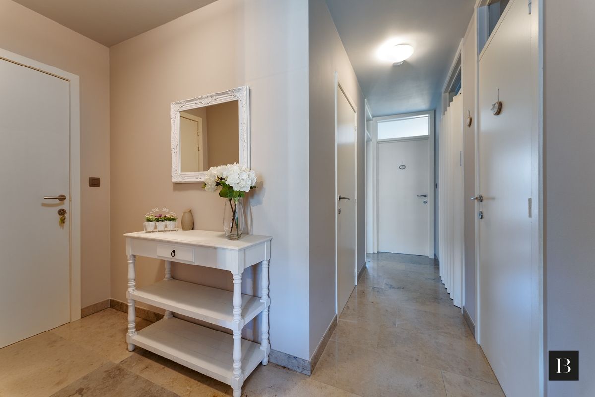 Goed onderhouden appartement met 2 slaapkamers foto 8